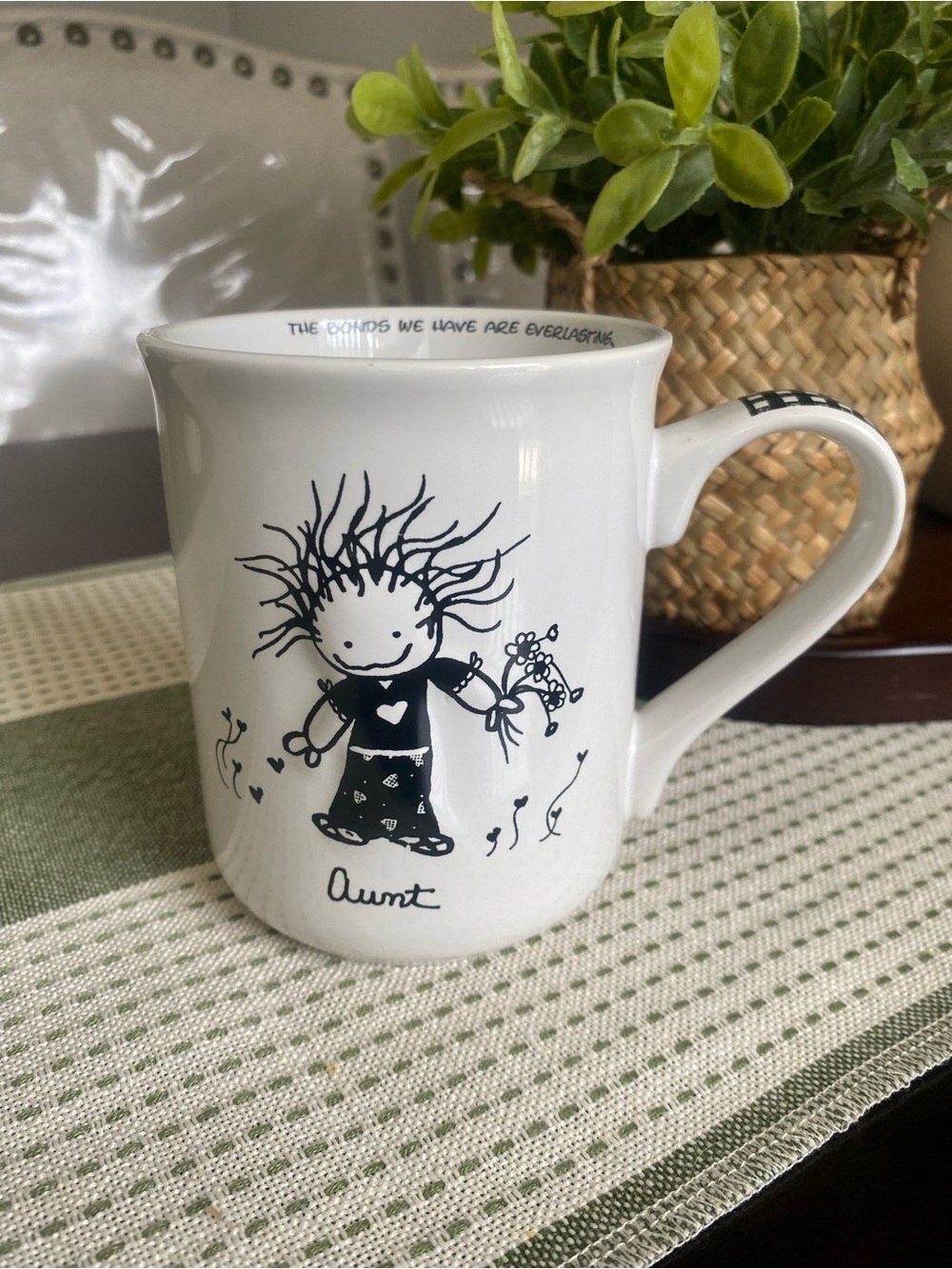 White Ceramic "Aunt" Mug with Black Illustration